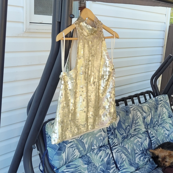 Square✨️ Sequins Halter Top - Picture 3 of 11